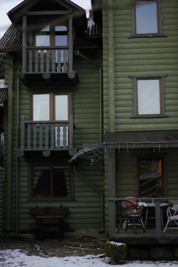 Guest House Anastasia Tatariv Exterior photo